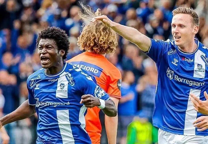 同乐城馆-包含朴茨茅斯卡主场取分，保持中游积分榜的词条