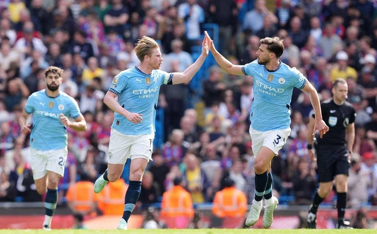 曼城实现大胜,全队表现令人瞩目 曼城实现大胜,全队表现令人瞩目