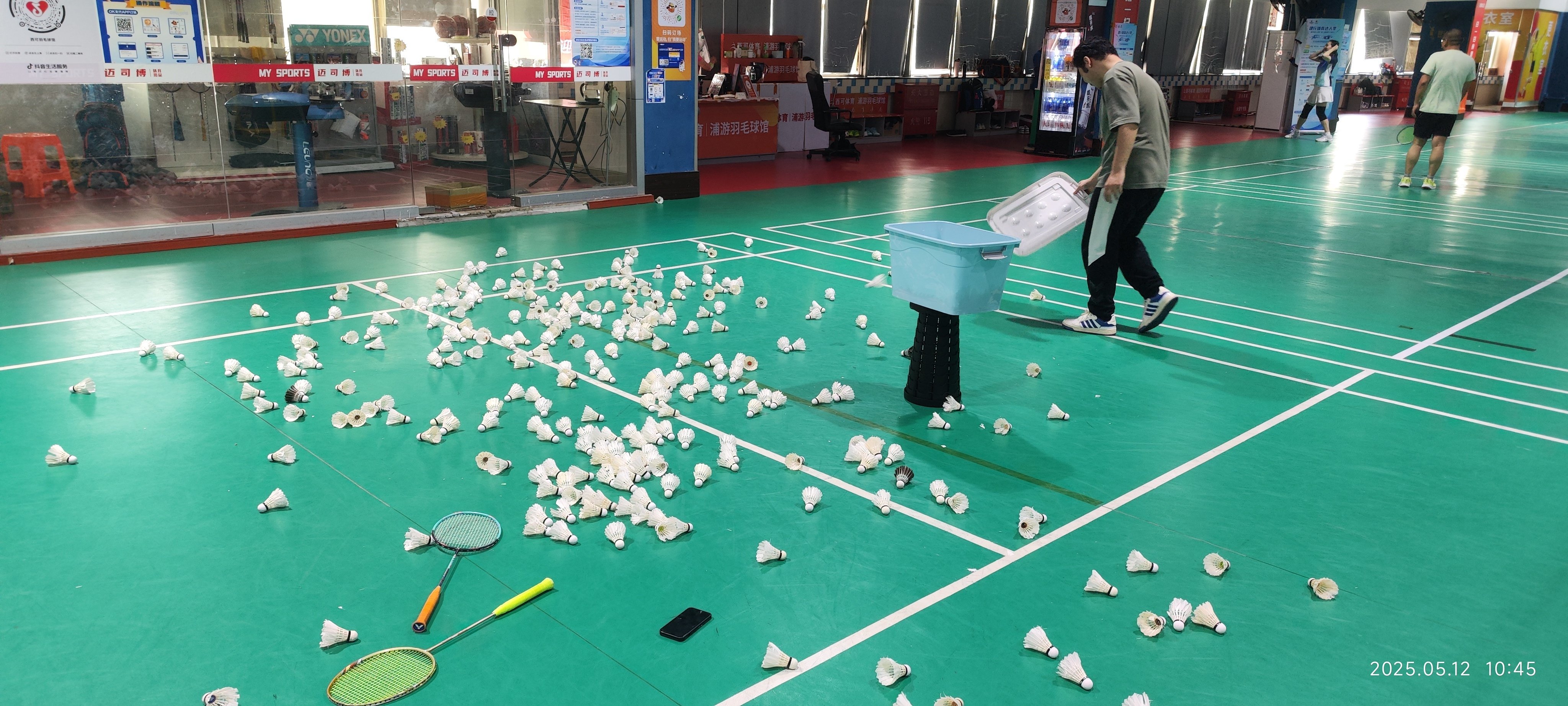 同乐城娱乐-球队在训练中打磨技术，为下场比赛做准备