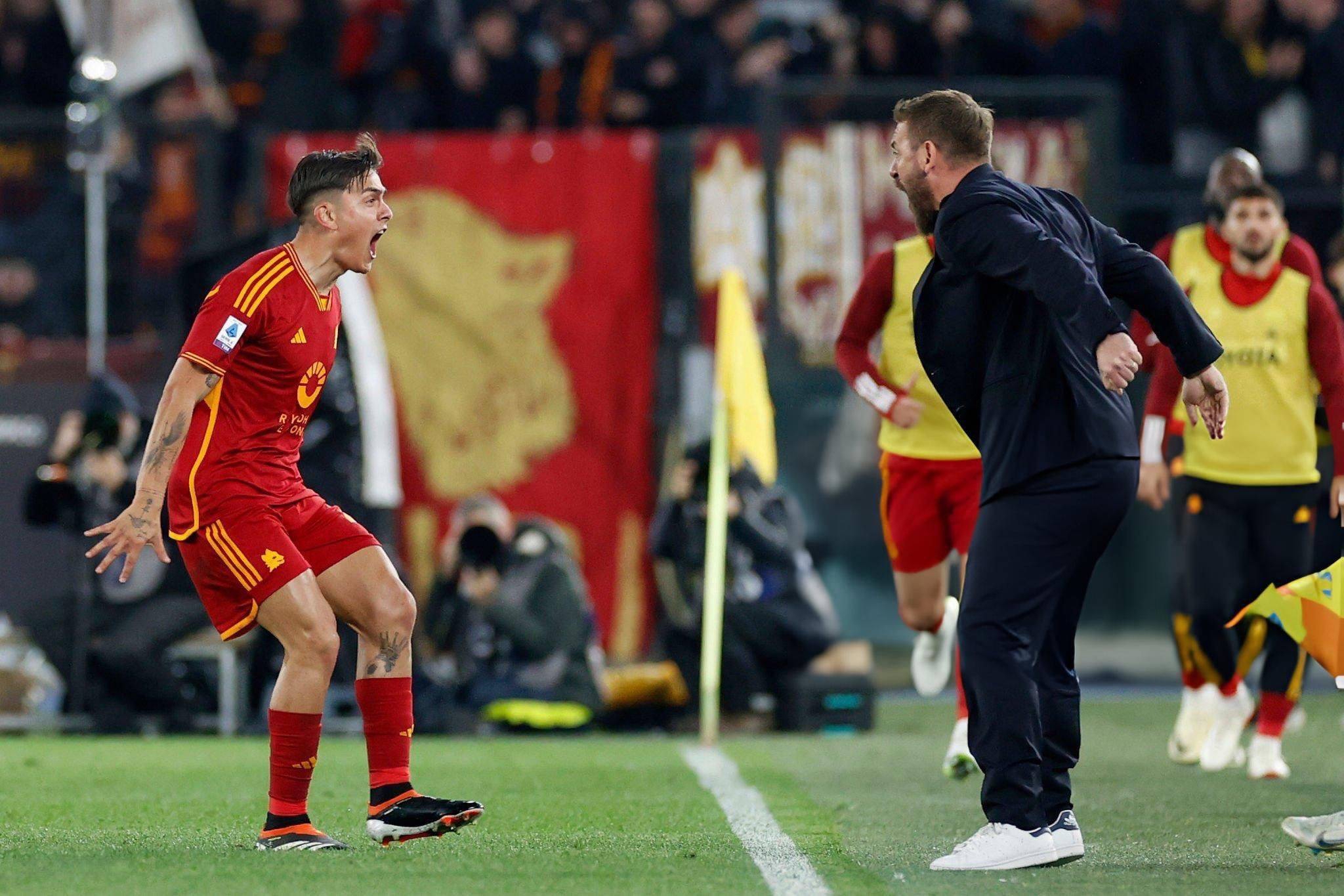 包含罗马新援表现抢眼，球队战绩或将迎来转机的词条