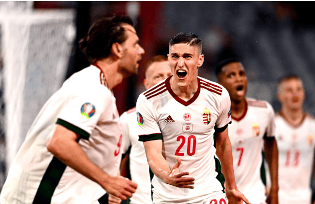 瑞士队在国际足球赛事中表现抢眼