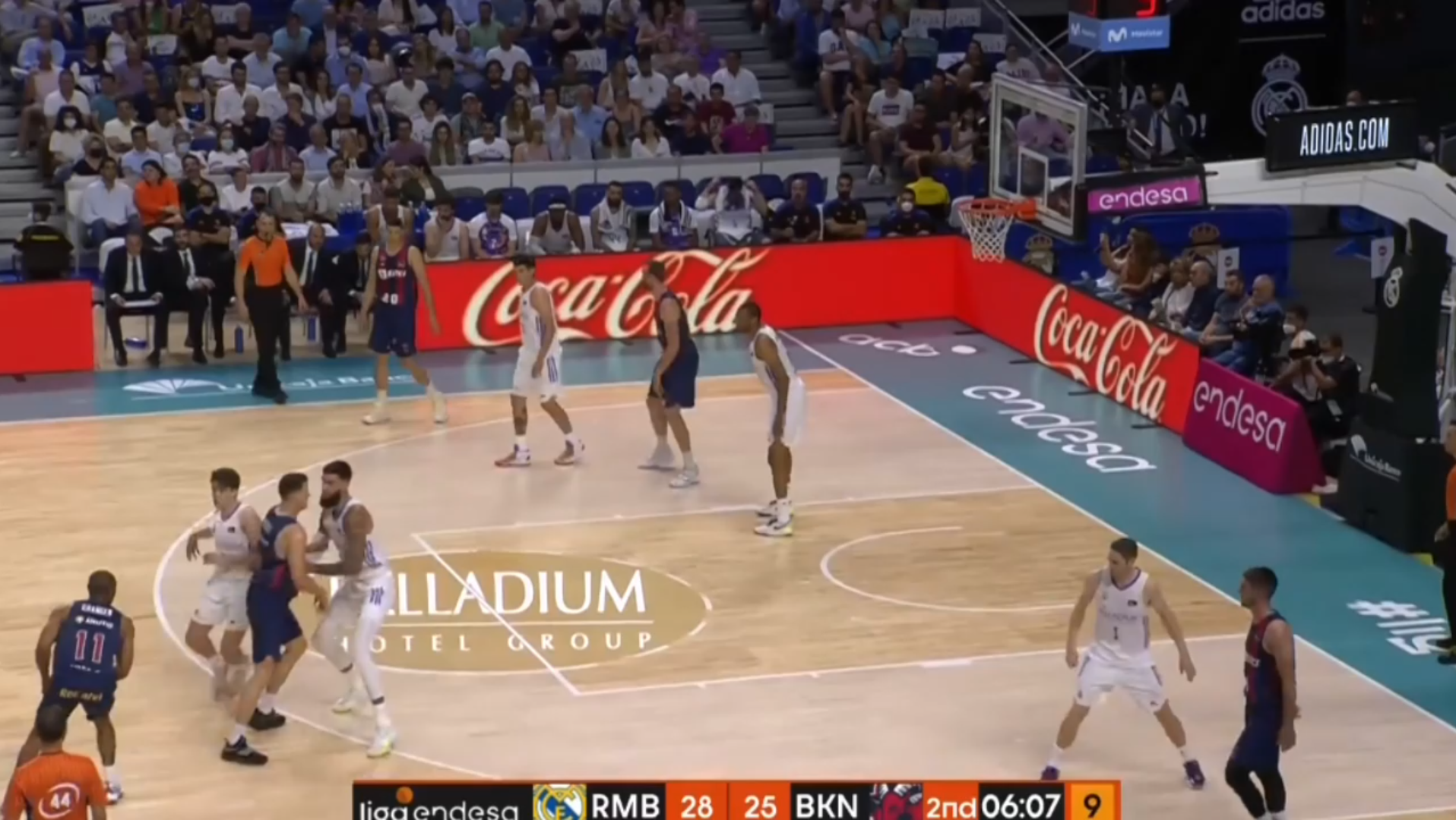 西甲篮球联赛第一轮比赛结果揭晓顶级球队取得胜利的简单介绍