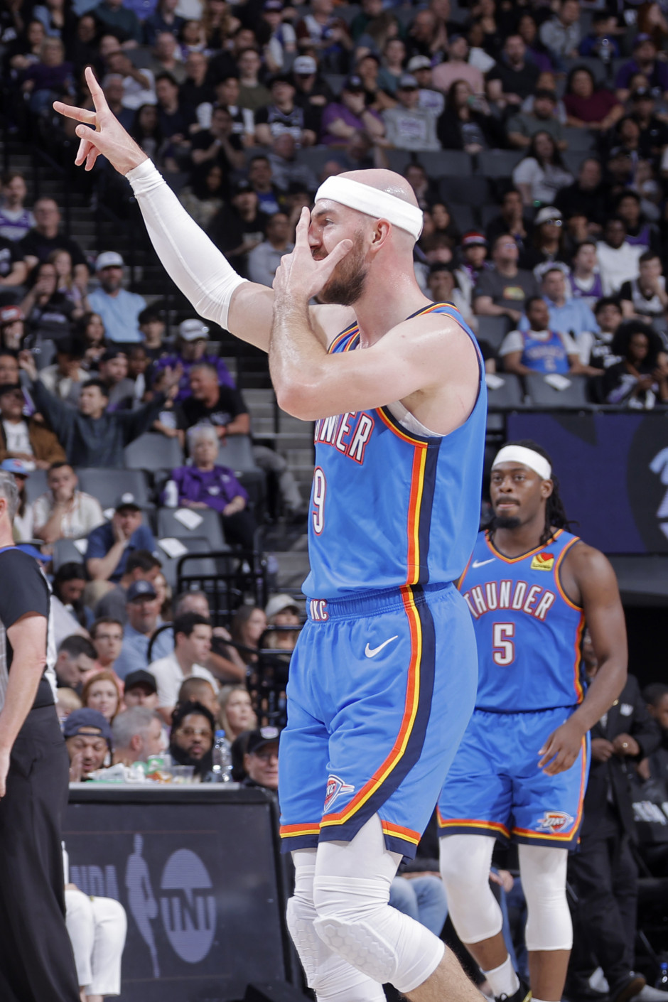 灰熊球员在比赛中受伤,预计将缺席多场比赛的简单介绍 灰熊球员在比赛中受伤,预计将缺席多场比赛的简单介绍