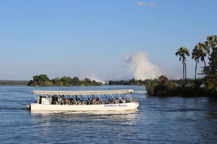 尼日尔国家队在挑战津巴布韦队中获胜