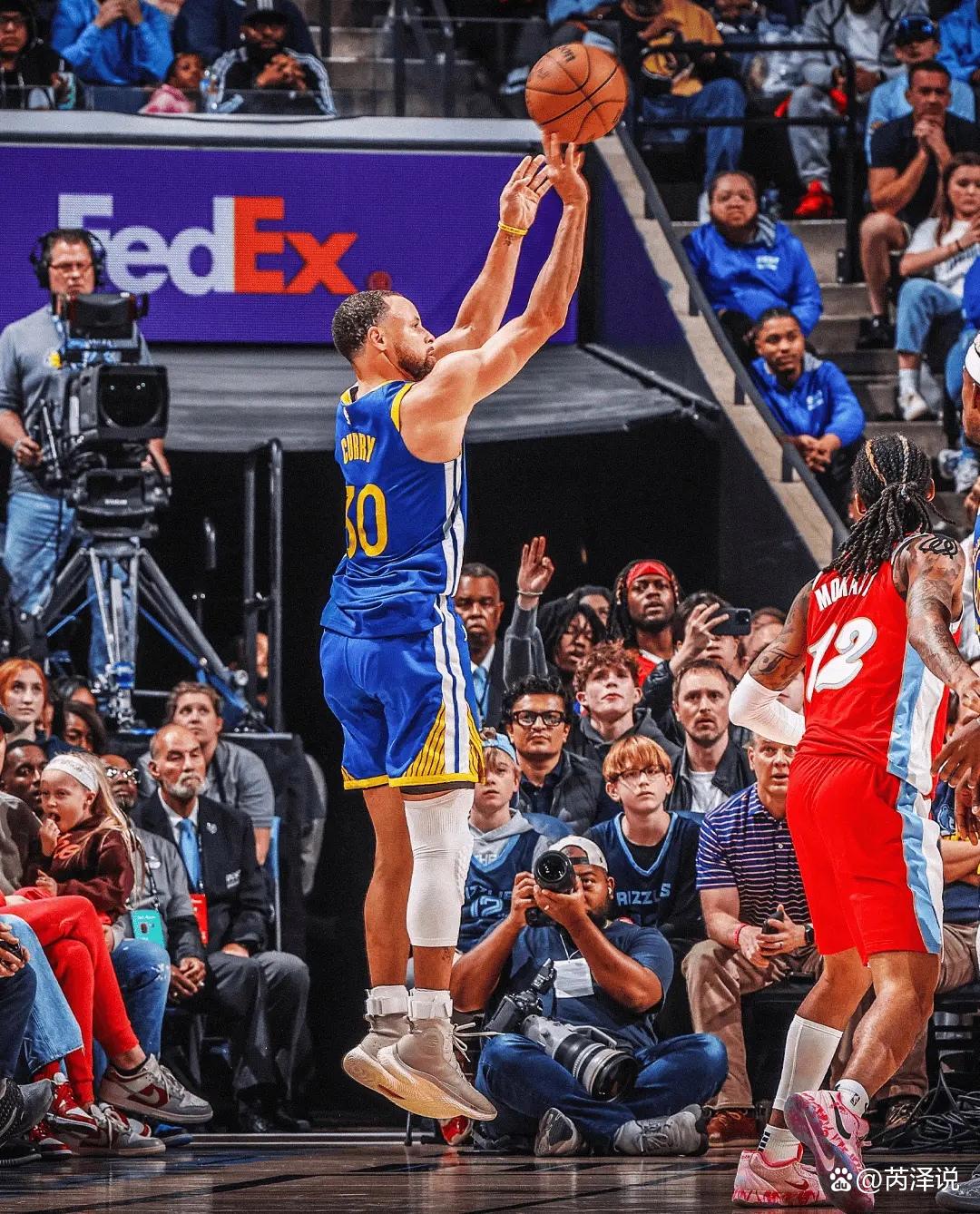 勇士险胜灰熊,库里连砍30+得分 勇士险胜灰熊,库里连砍30+得分